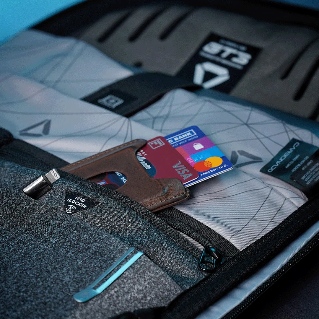 GT3 Midnight Black Back Pack Carbonado