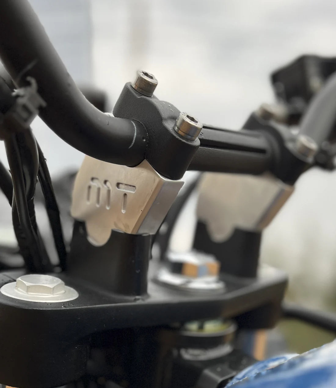 Mototorque Himalayan - Handlebar Risers