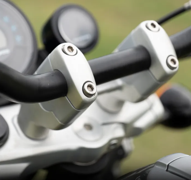 ZANA Handlebar Riser for Super Meteor 650 (Vertical, Aluminum)