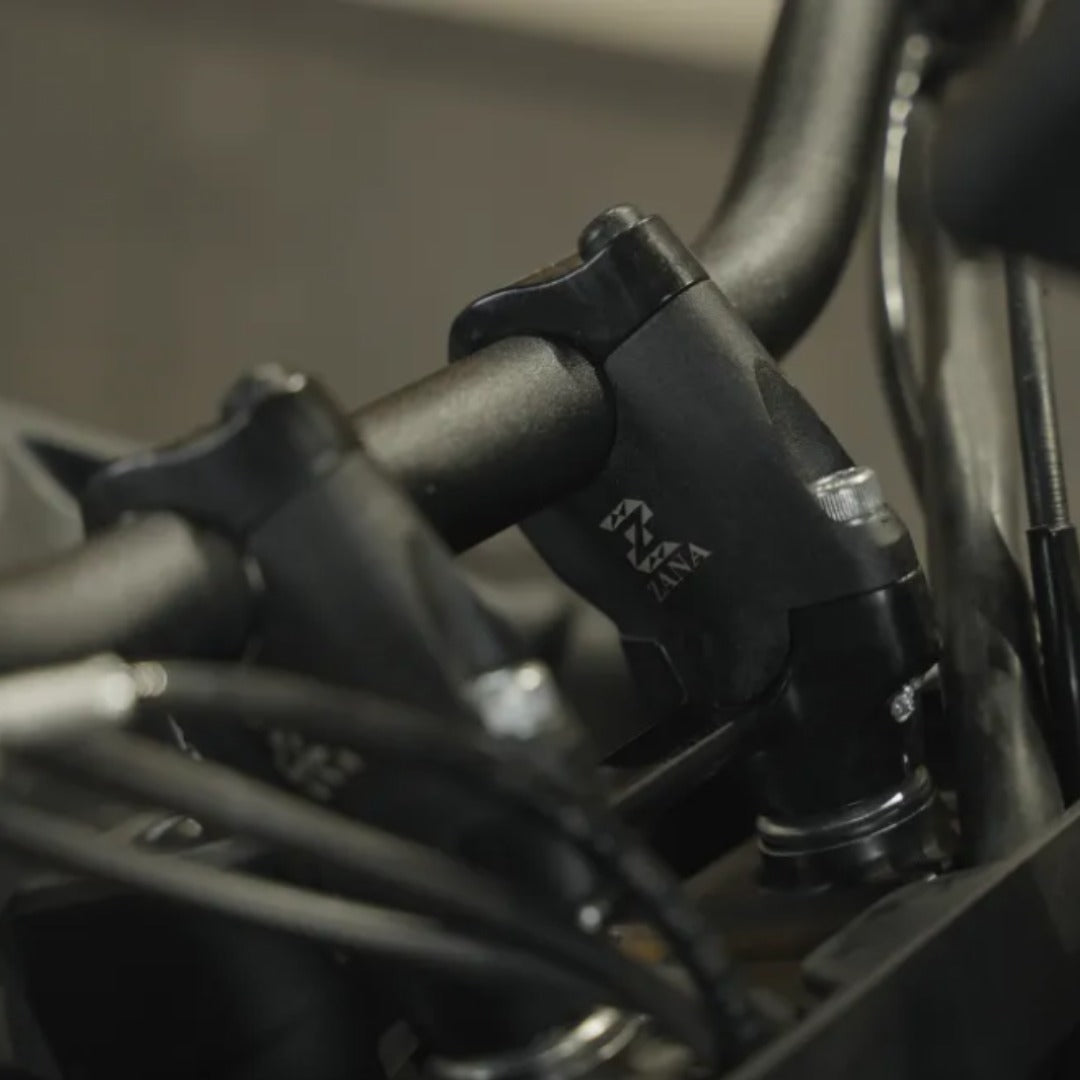 ZANA Angular Handlebar Riser for KTM ADV 390 2025 – Aluminium Black