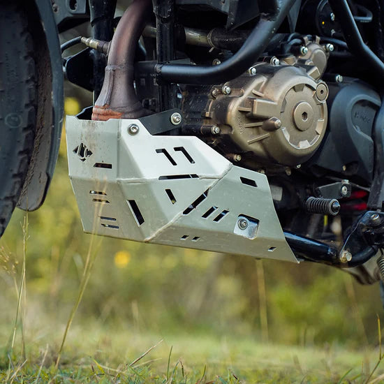 Hero Xpulse 210 Vambrace Bash Plate Silver | Legundary