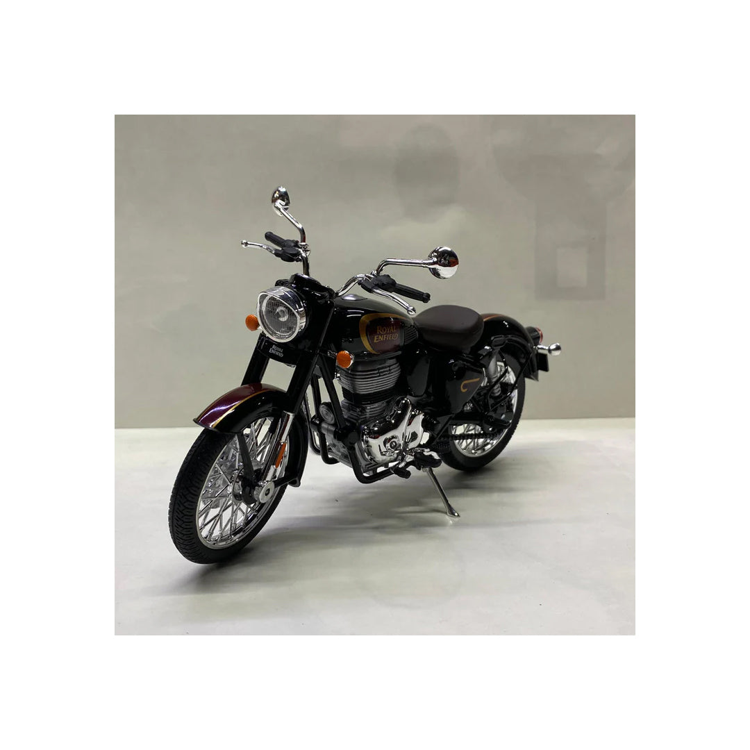 Royal Enfield Classic 350 Halycon Black colour scale