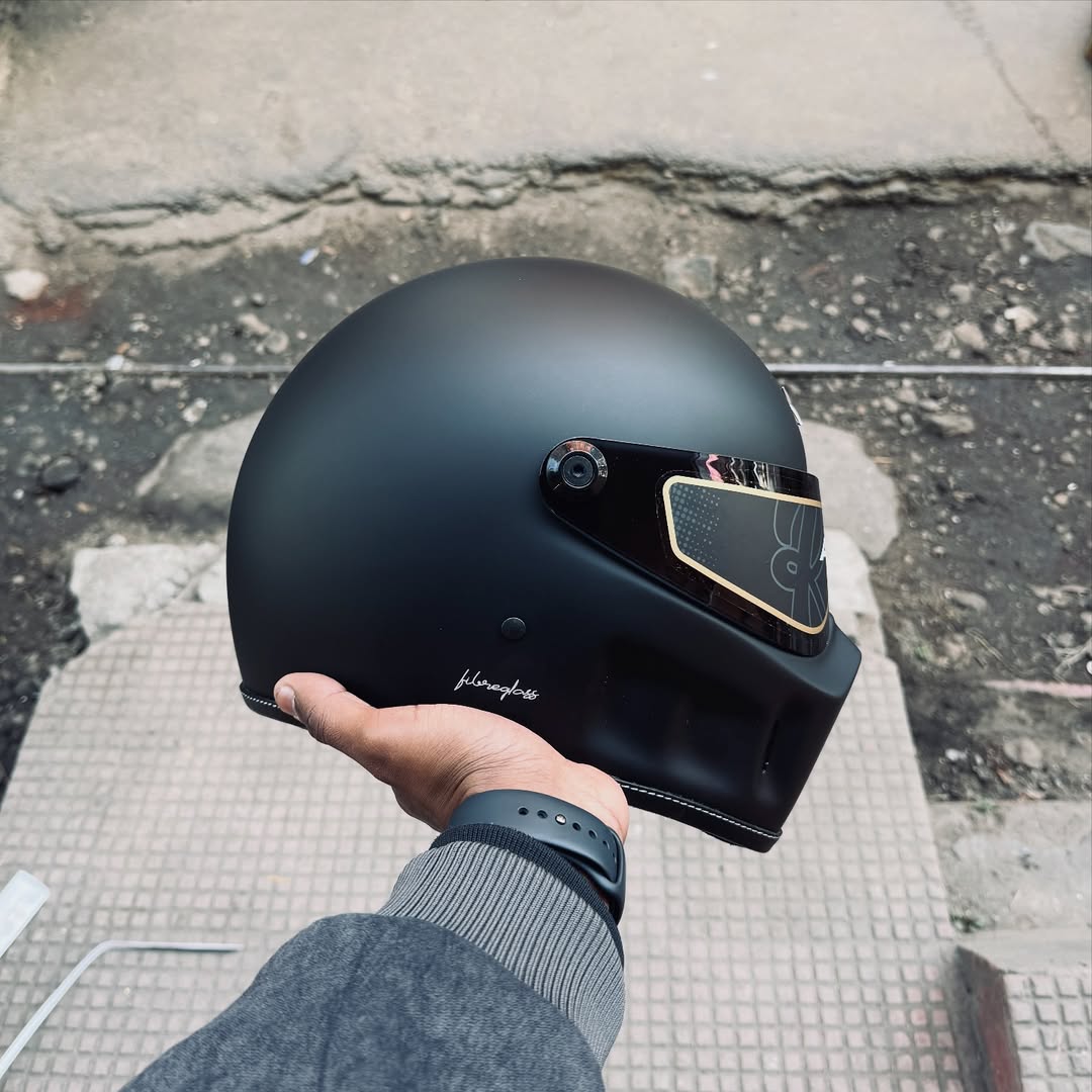 AXOR Retro Dominator Dull Black Full Face Helmet