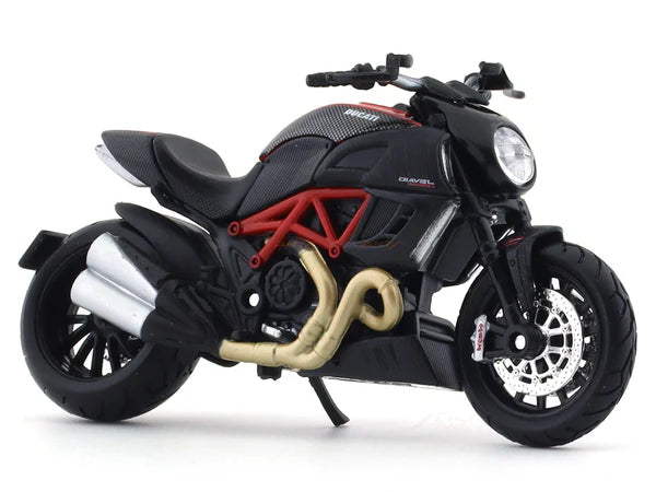 Maisto Ducati Diavel Carbon Scale Model