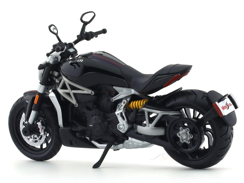 Maisto Ducati X Diavel S 1:12 Scale Model