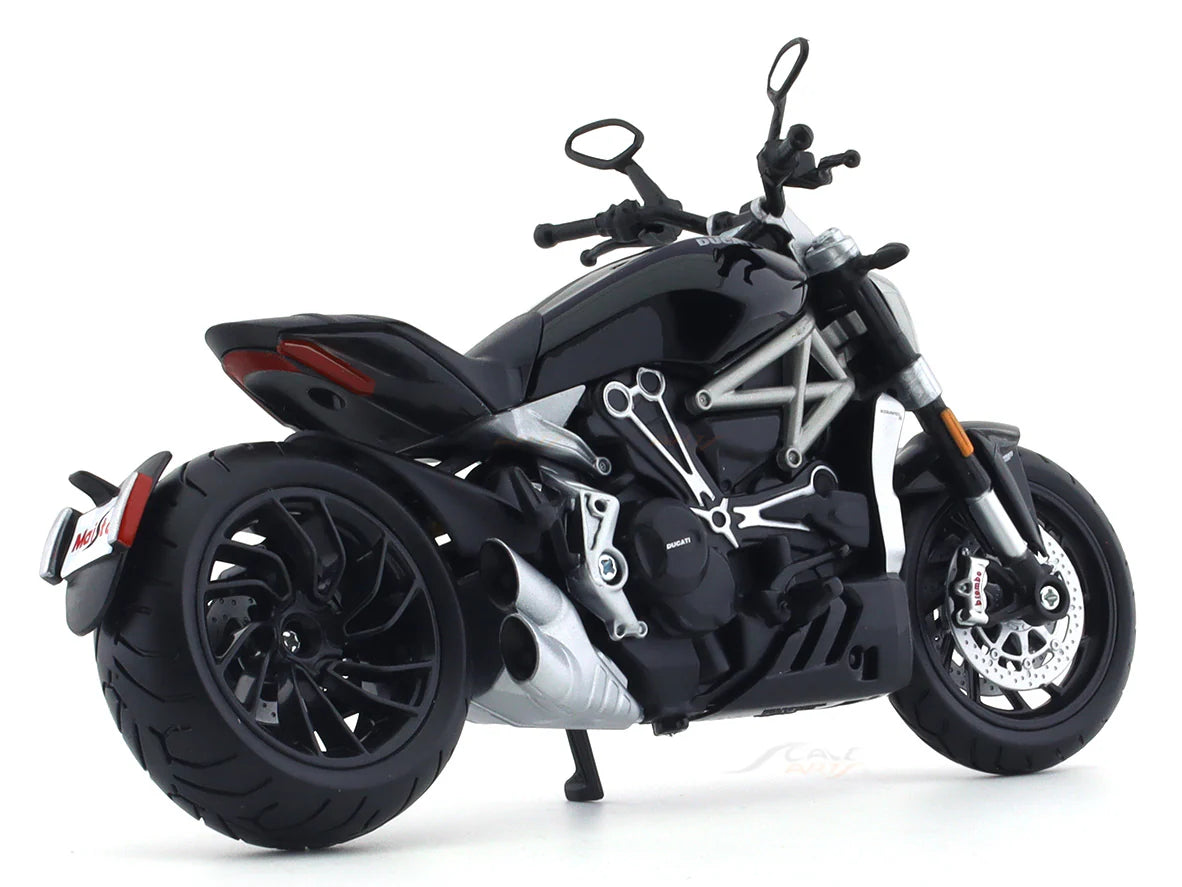 Maisto Ducati X Diavel S 1:12 Scale Model