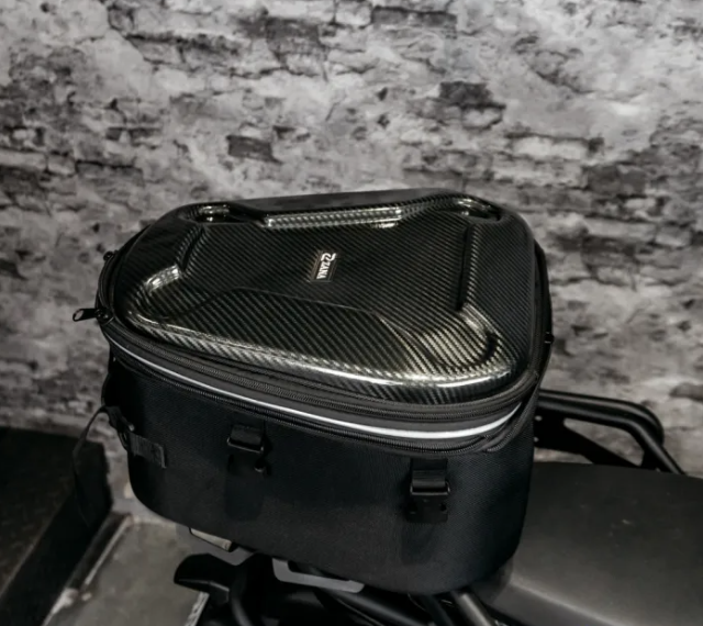 ZANA Universal Pluto Carbon Hardshell Expandable Tank Bag (16L–20L)