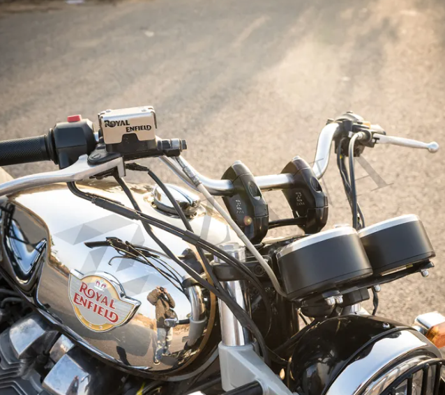 ZANA Pull Back Angular Handlebar Riser (Matte Black Texture) for Royal Enfield GT 650 / Interceptor 650