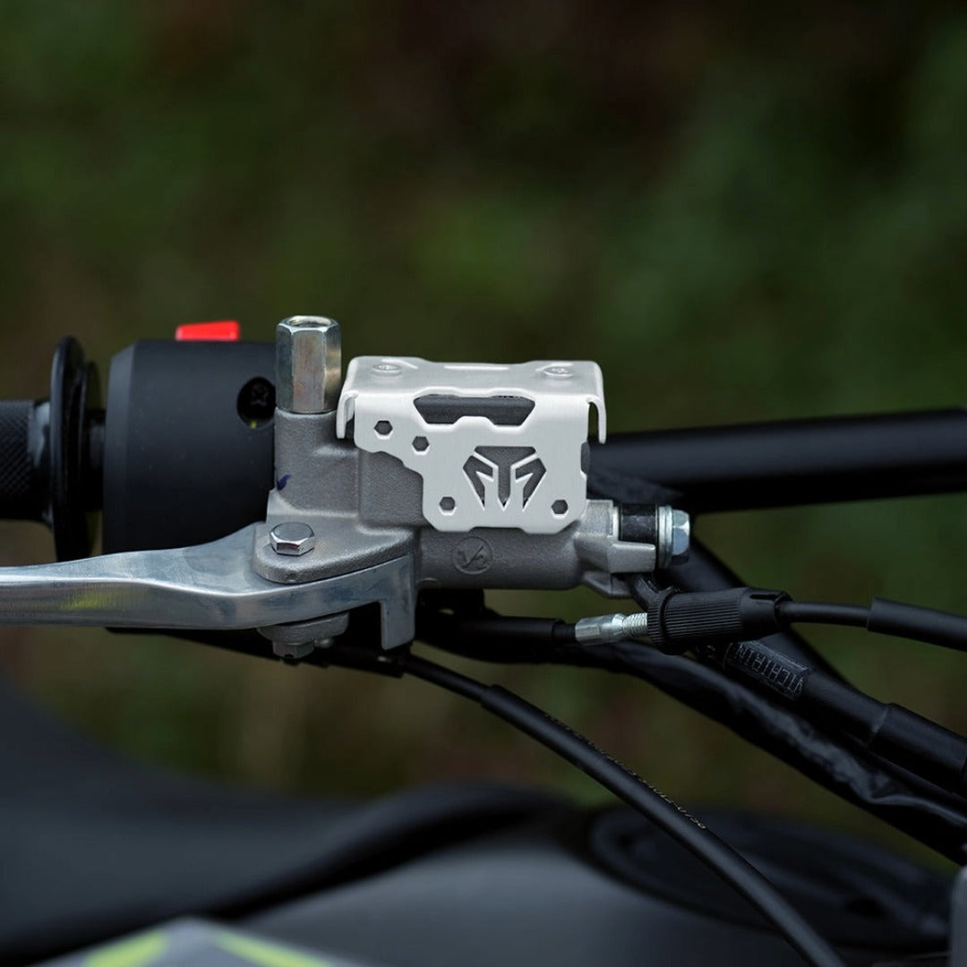 Moto Torque Aluminium Front Master Cylinder Guard for Kawasaki KLX 230