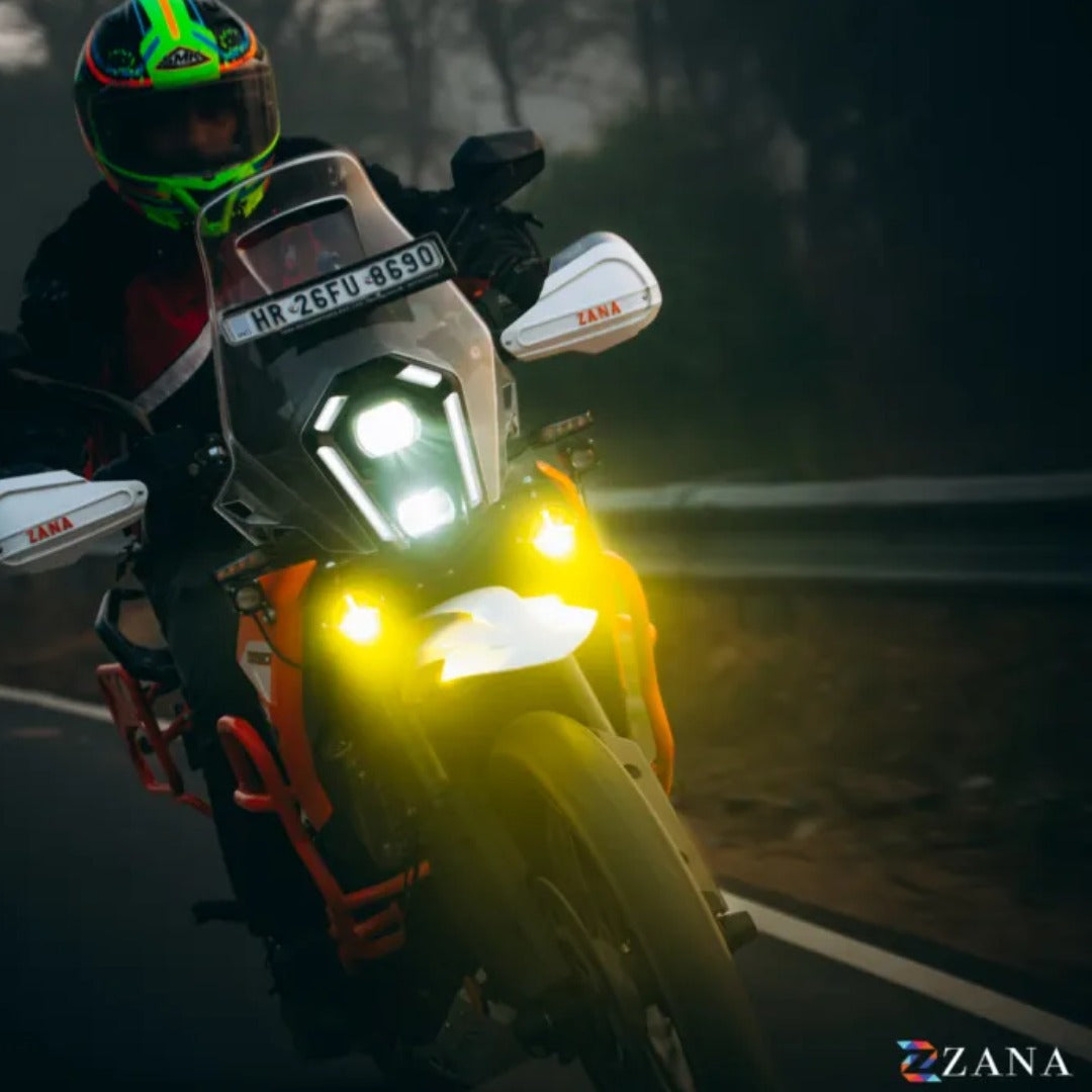 ZANA Universal LED Fog Light DRL R-35 – 70W Motorcycle Auxiliary Lights (9000 Lumens, Remote Control, IP68 Waterproof)