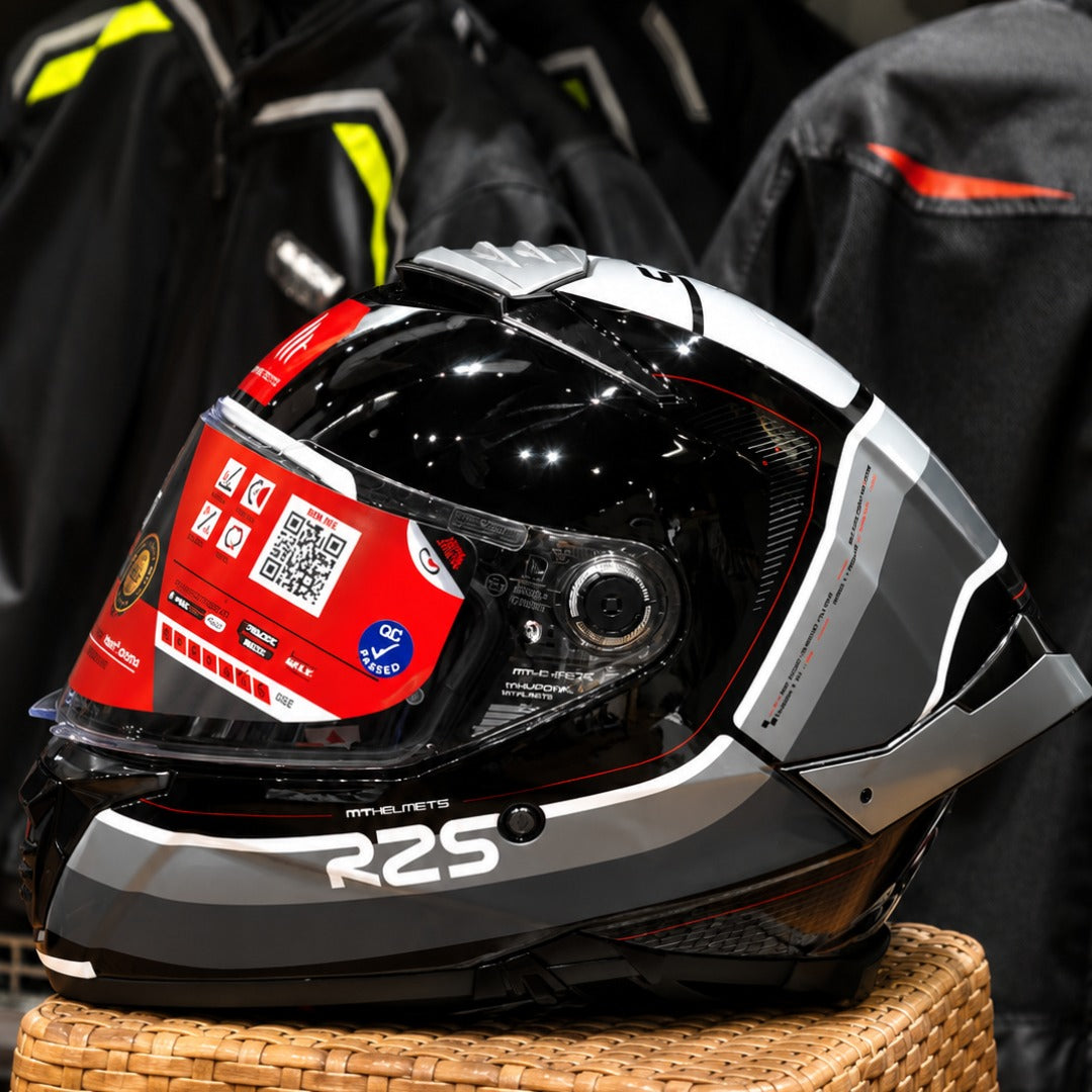 MT Thunder 4 SV R25 B2 Gloss Motorcycle Riding Helmet
